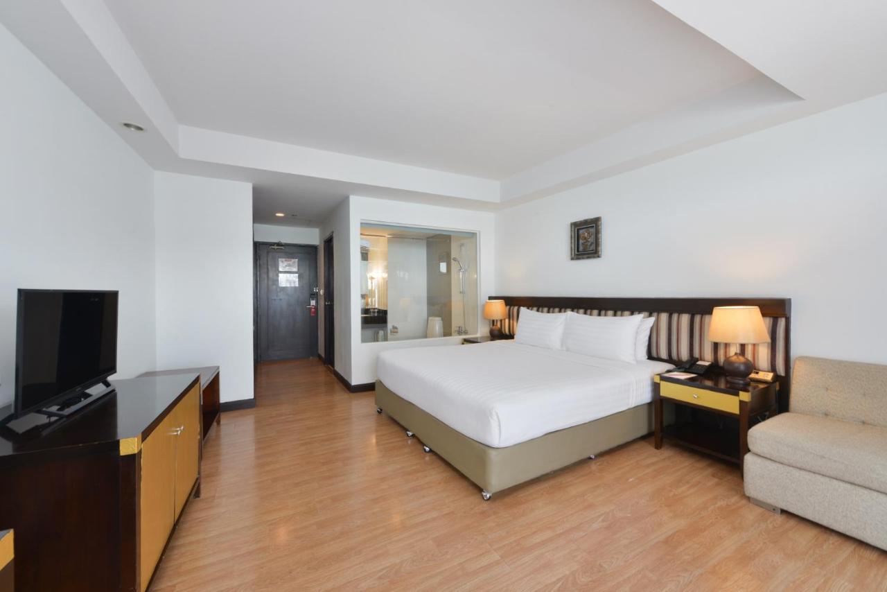 D Varee Jomtien Beach, Pattaya Exteriör bild Deluxe Room
