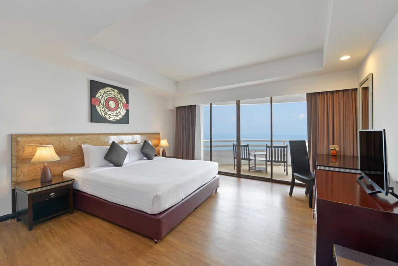D Varee Jomtien Beach, Pattaya Exteriör bild Deluxe Ocean View