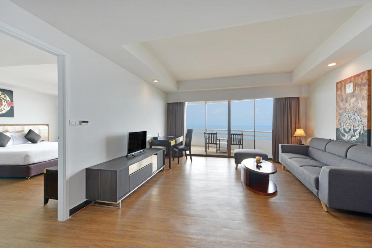 D Varee Jomtien Beach, Pattaya Exteriör bild Suite